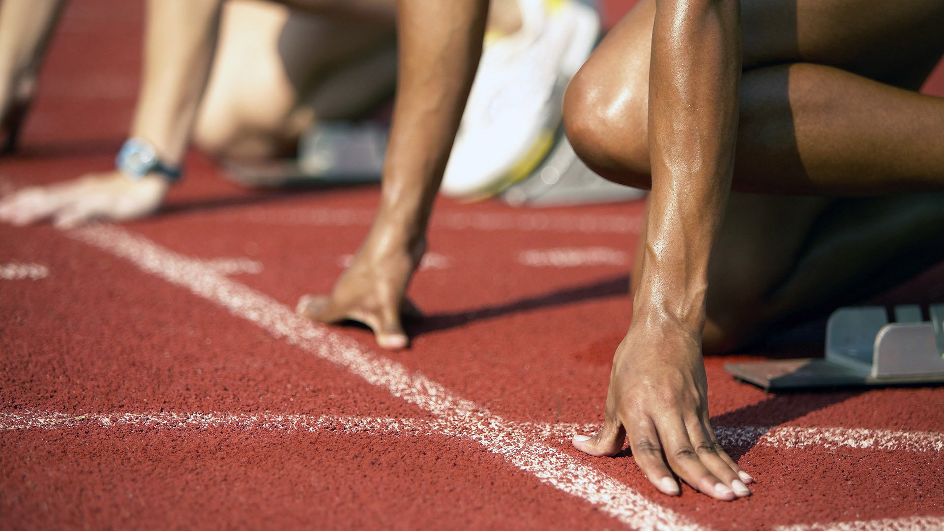 体育新闻中心深化体育传媒与科技企业合作，体育赛事新媒体传播